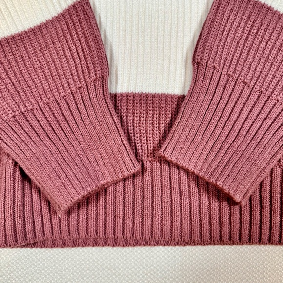 Hollister Women's Crewneck Sweater in Burgundy and White Stripes - Size Small - Picture 4 of 15